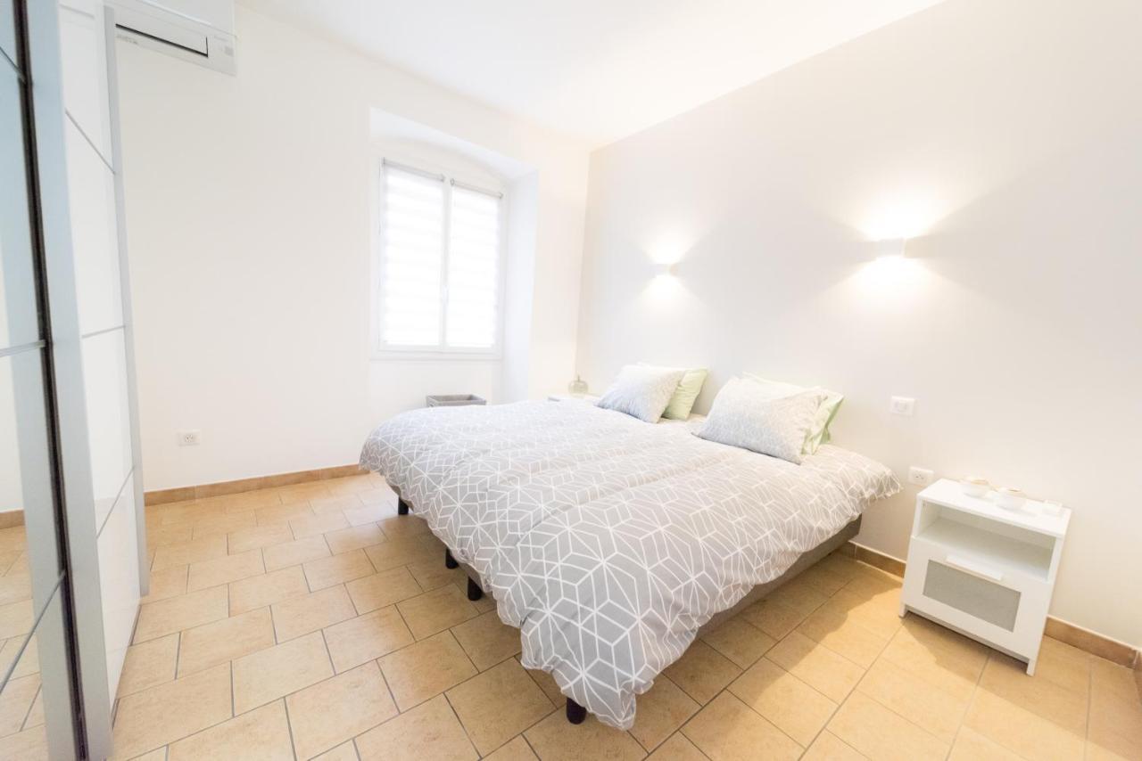 Ravissant Triplex Et Duplex Au Centre De Pont St Esprit Διαμέρισμα Εξωτερικό φωτογραφία