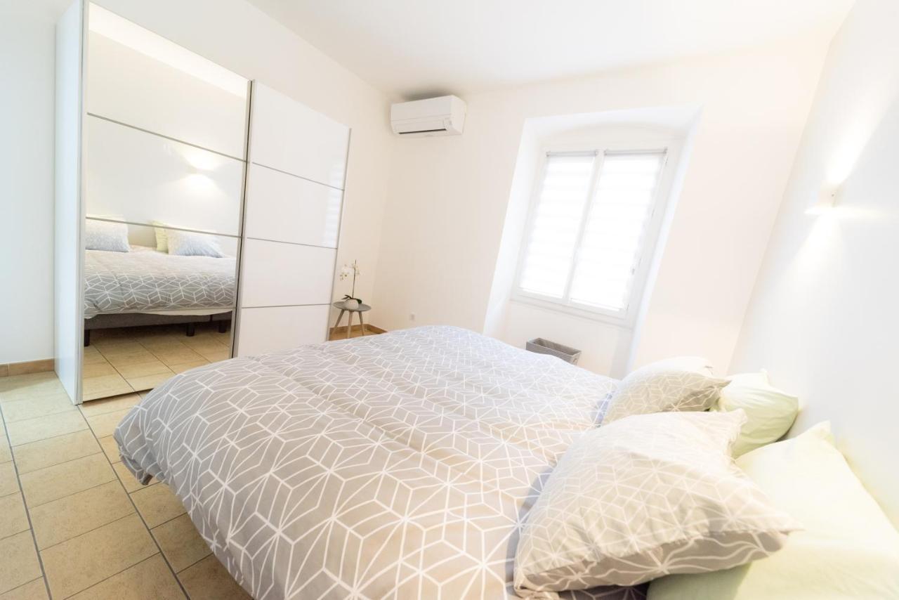Ravissant Triplex Et Duplex Au Centre De Pont St Esprit Διαμέρισμα Εξωτερικό φωτογραφία